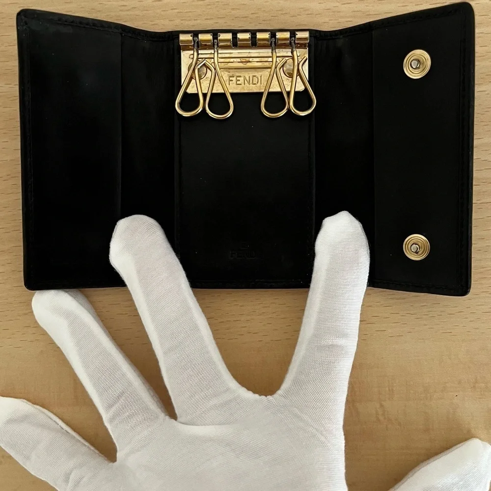 FENDI Zucca Canvas 4-Hook Key Holder Tobacco & Black COA Card Authentic Vintage